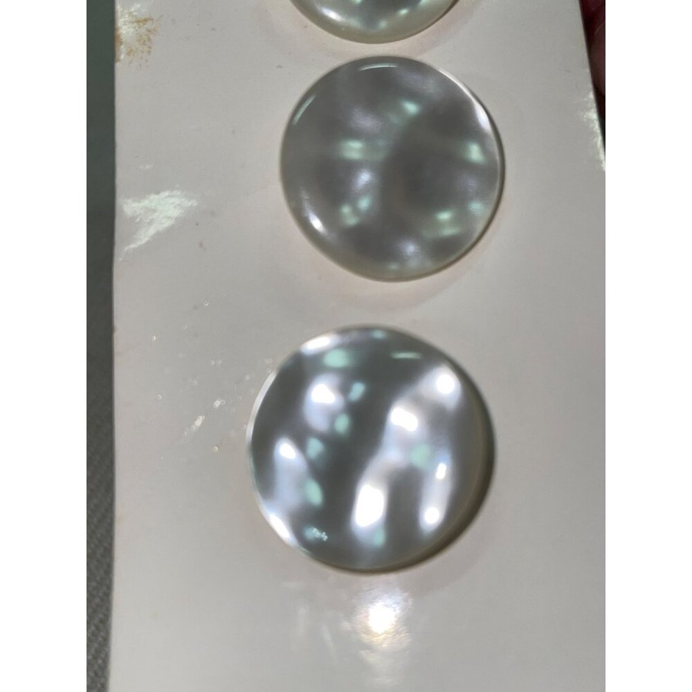 Vintage Luckyday Pearl Buttons NEW Old Stock Set of 4 113 Size 30 (3/4) - Picture 9 of 10